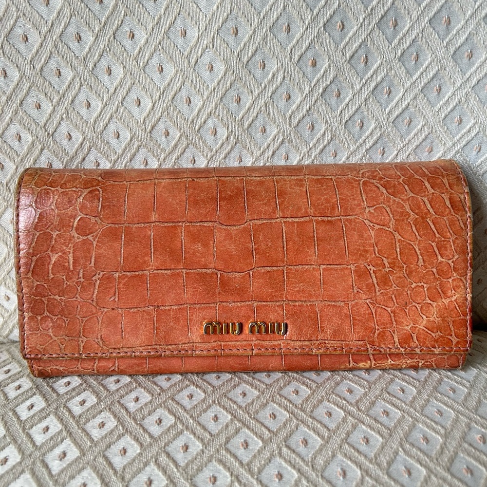SOLD 🔥 Miu Miu Croc-Embossed Leather Wallet
